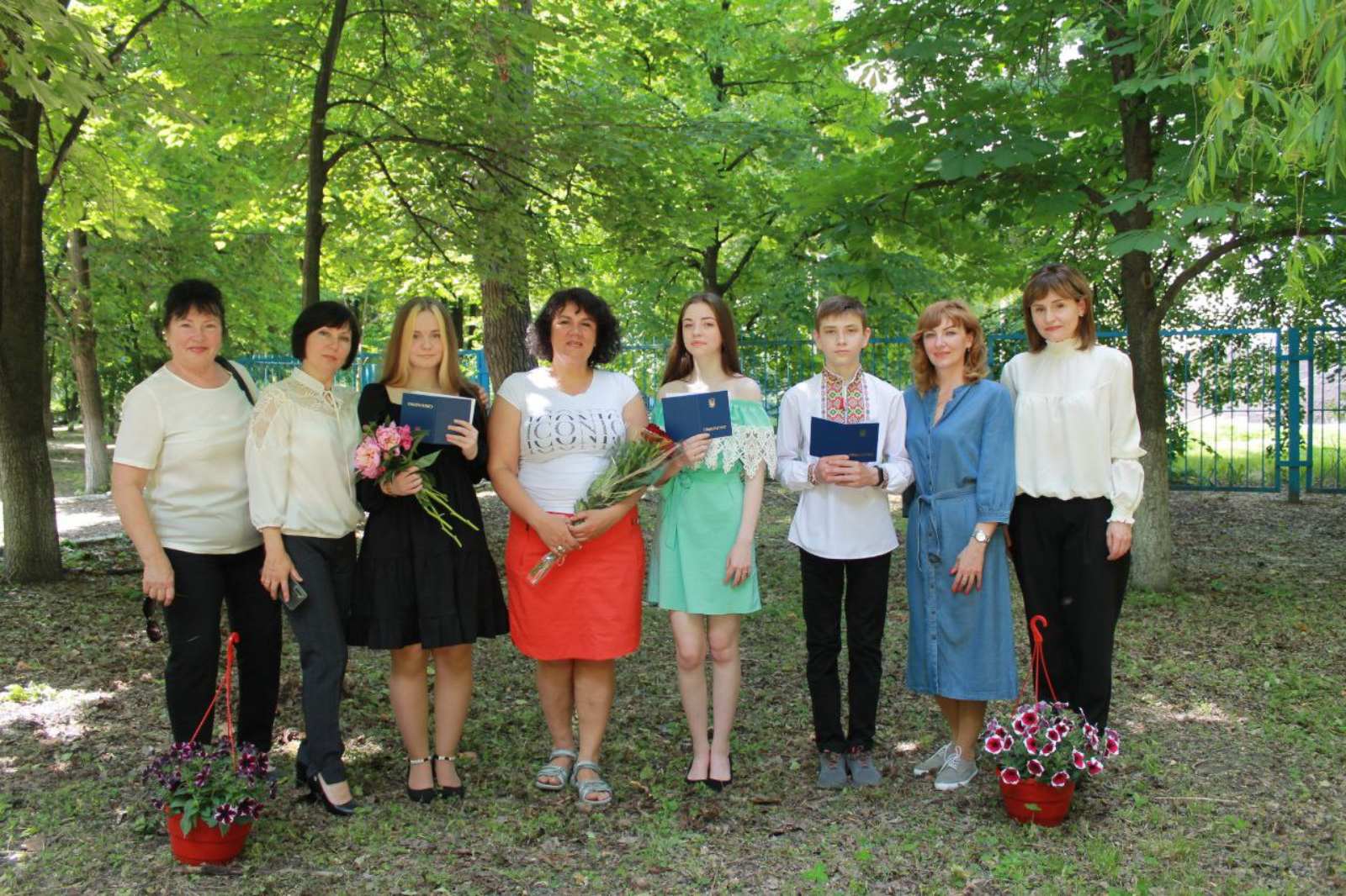 Ви зараз переглядаєте Випускники мистецької школи отримали свідоцтва з відзнаками