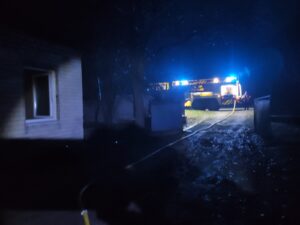 Детальніше про статтю У Петропавлівці в приватному будинку гасили пожежу