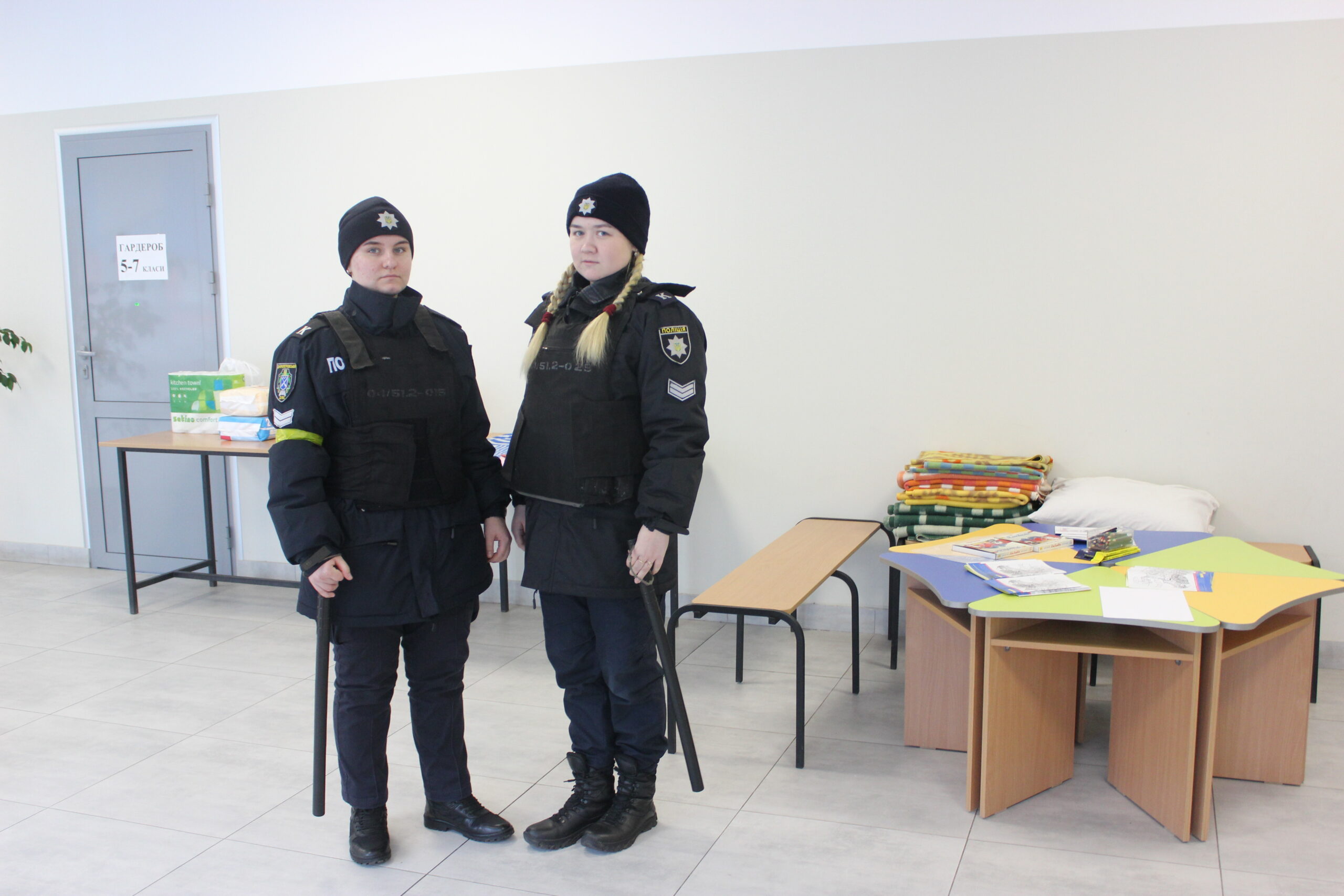 Детальніше про статтю Правопорядок у «Пункті незламності» охороняють курсанти вишів