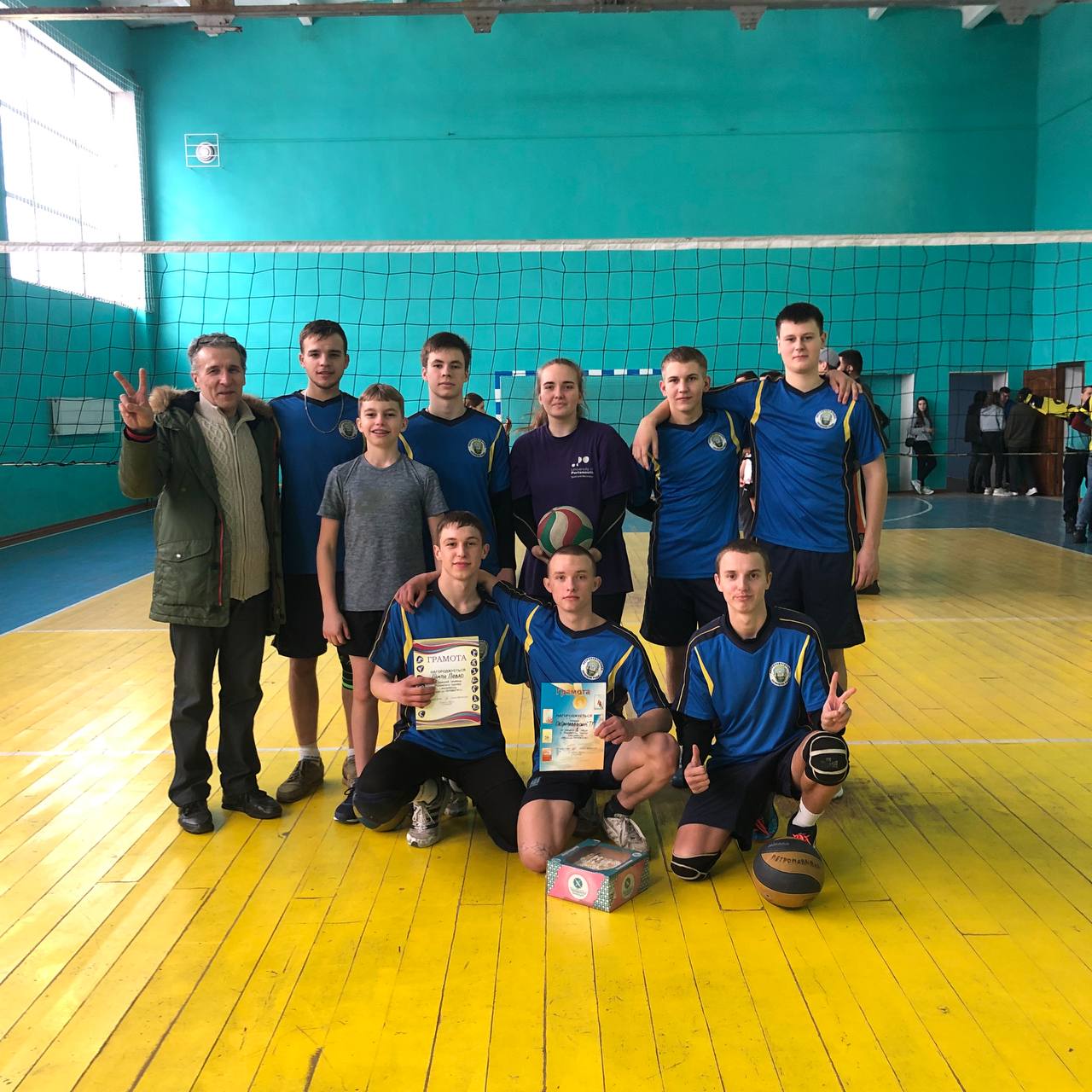 Read more about the article Юні волейболісти Петропавлівки знову на п’єдесталі переможців!