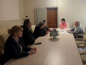 Детальніше про статтю Співпраця між Першотравенською міською радою та Петропавлівською селищною радою – головна тема робочої зустрічі