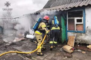 Детальніше про статтю За чотири дні вогнеборці Петропавлівки ліквідували дві пожежі