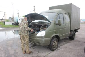 Детальніше про статтю На потреби ЗСУ агрофірма «Нібас» передала власну «газельку»