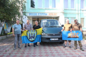 Детальніше про статтю Обіцяний мікроавтобус для штабістів уже на передовій