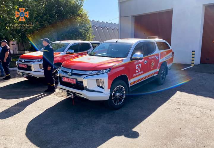 Детальніше про статтю Петропавлівські пожежники отримали нову аварійно-рятувальну автівку