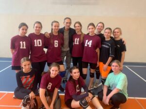 Детальніше про статтю Команда волейболісток Петропавлівки – срібні призери турніру між громадами