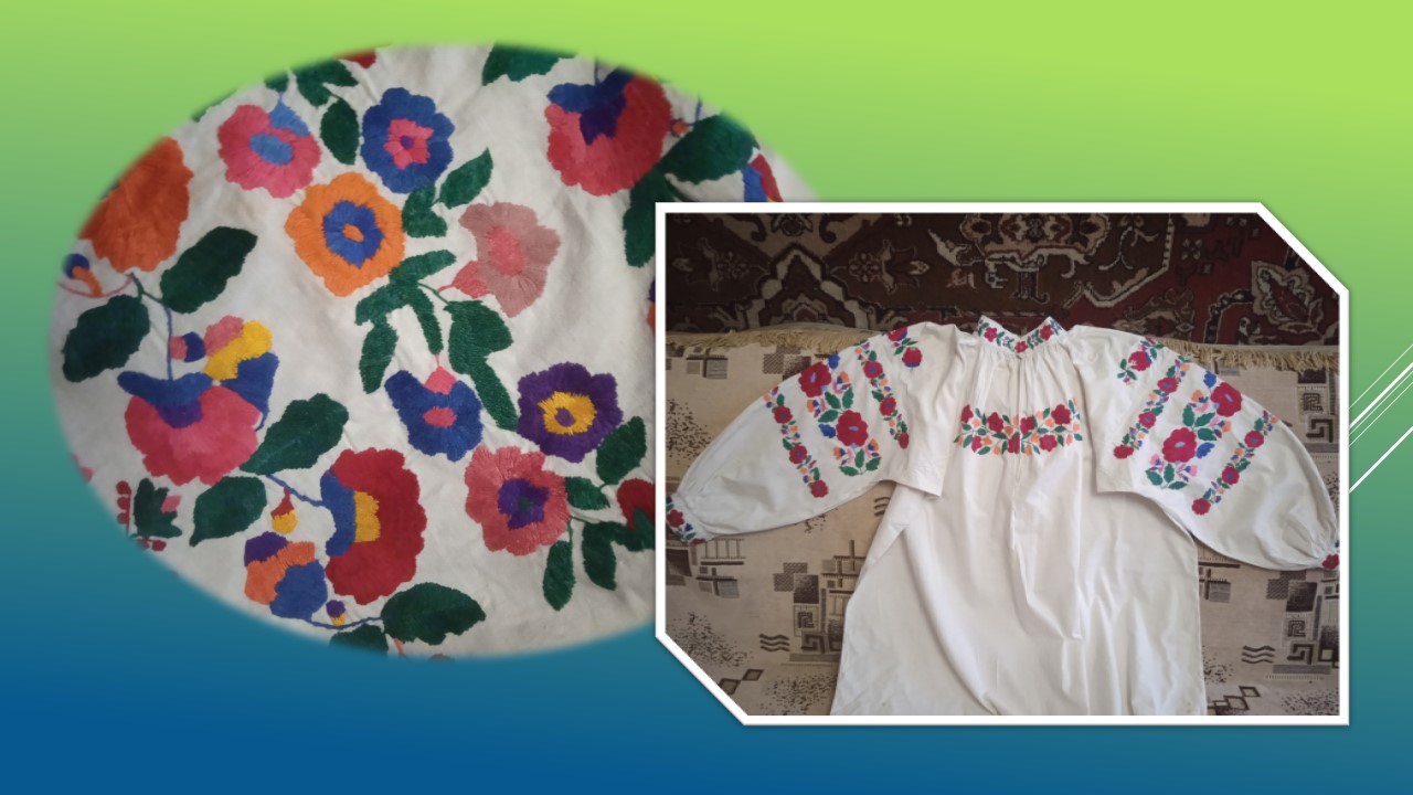 Детальніше про статтю Вишиті мамині сорочки передала до музею донька народної майстрині