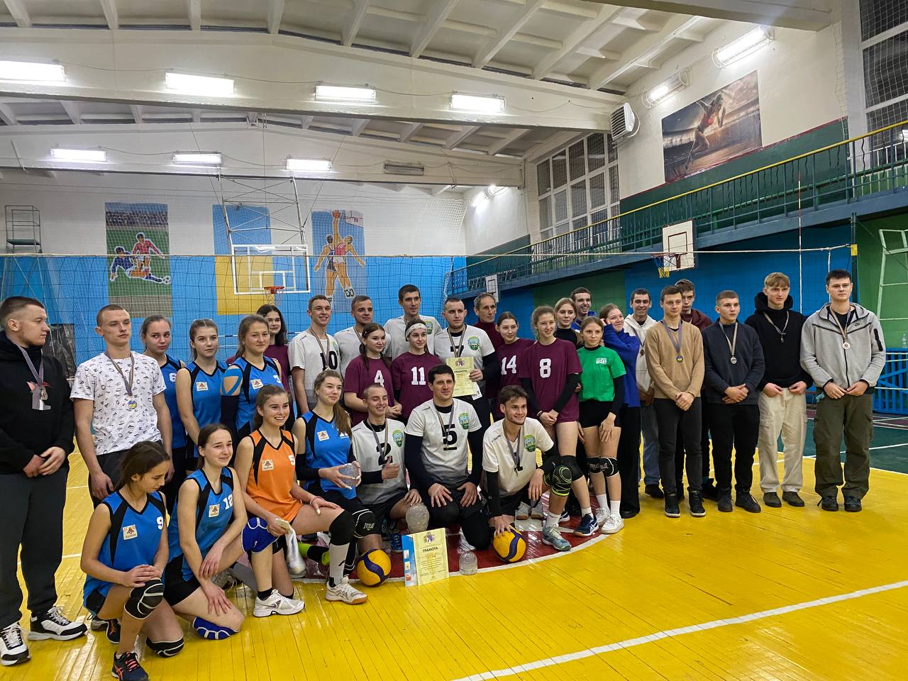 Детальніше про статтю Волейболісти Петропавлівки привезли з турніру срібні нагороди