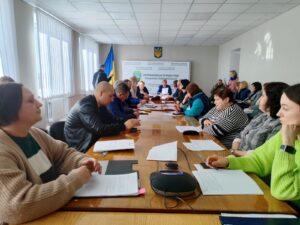 Детальніше про статтю Засідання сесії Петропавлівської селищної ради не вдалося провести: важливі рішення не прийняті
