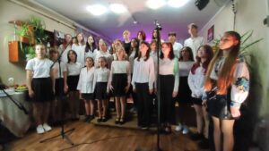 Детальніше про статтю Юні співаки та музиканти влаштували дивовижний концерт у школі мистецтв