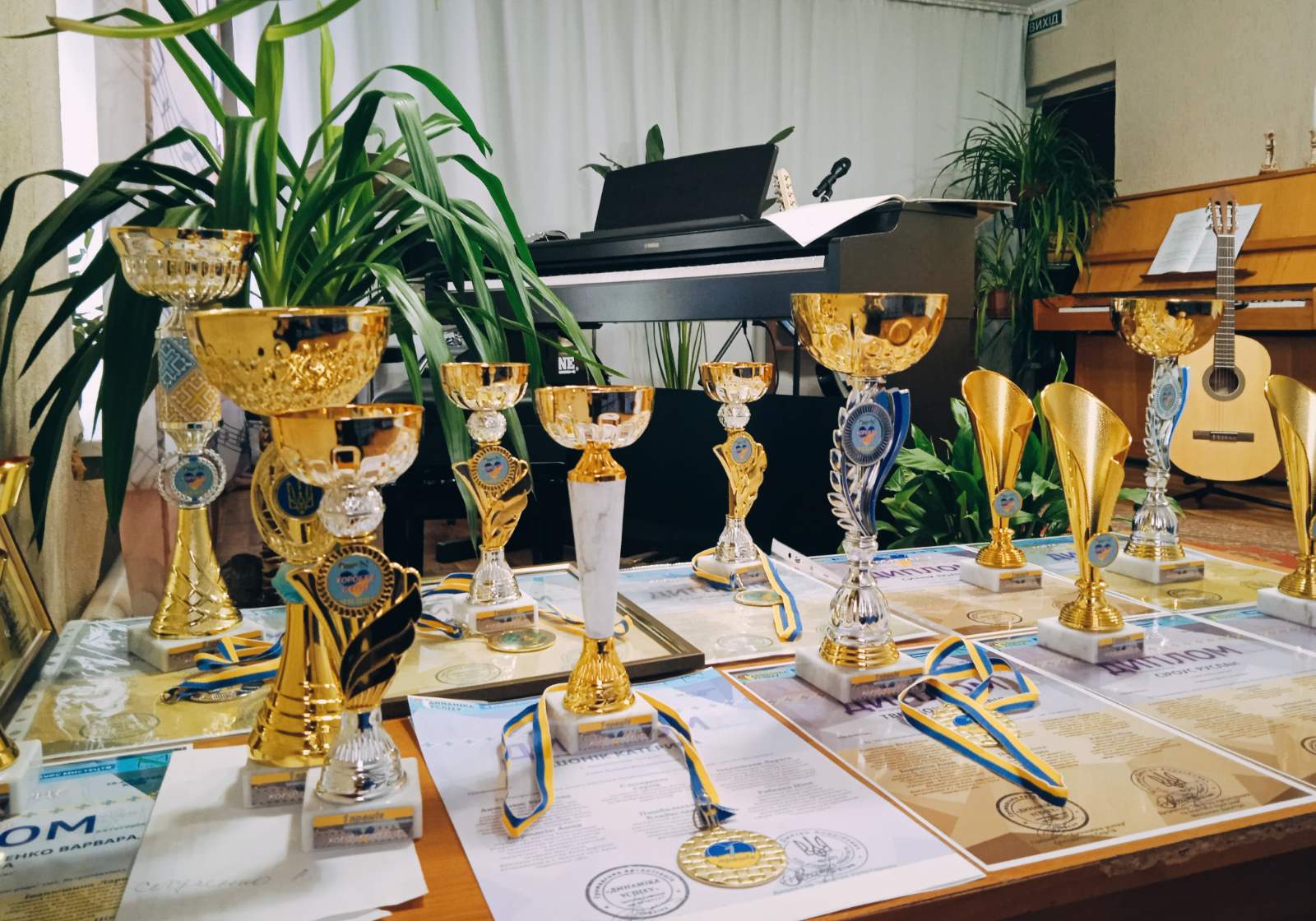 Детальніше про статтю Високі нагороди отримали вихованці мистецької школи