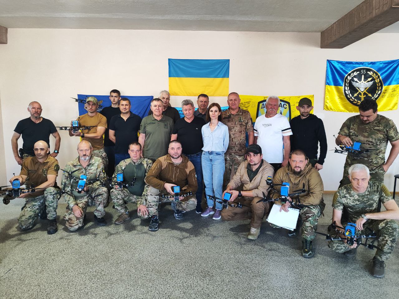 Детальніше про статтю Дрони не тільки б’ють ворога, але і зберігають людські життя