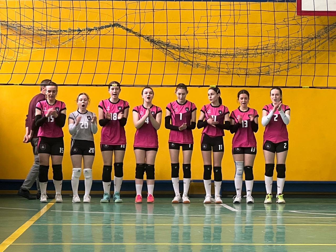 Детальніше про статтю Наші волейболісти підкорюють нові вершини