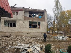 Детальніше про статтю Життя продовжується. Якщо це можна назвати життям.