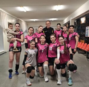 Детальніше про статтю Волейболістки Петропавлівської громади успішно виступили на чемпіонаті області